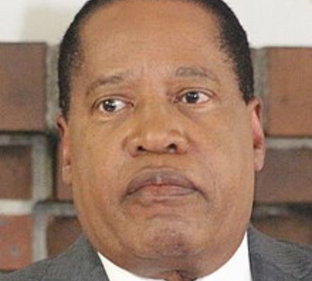 RadioCareeroflarryelder Flash Uganda Media
